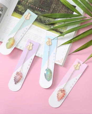 1PC Classical Leaf Bookmark – Creative gift for students, reading, or school use.